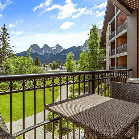 Outstanding Mountain Condo Waterslide And Hot Tub Managed By Little Sister Getaways Canmore Exteriér fotografie