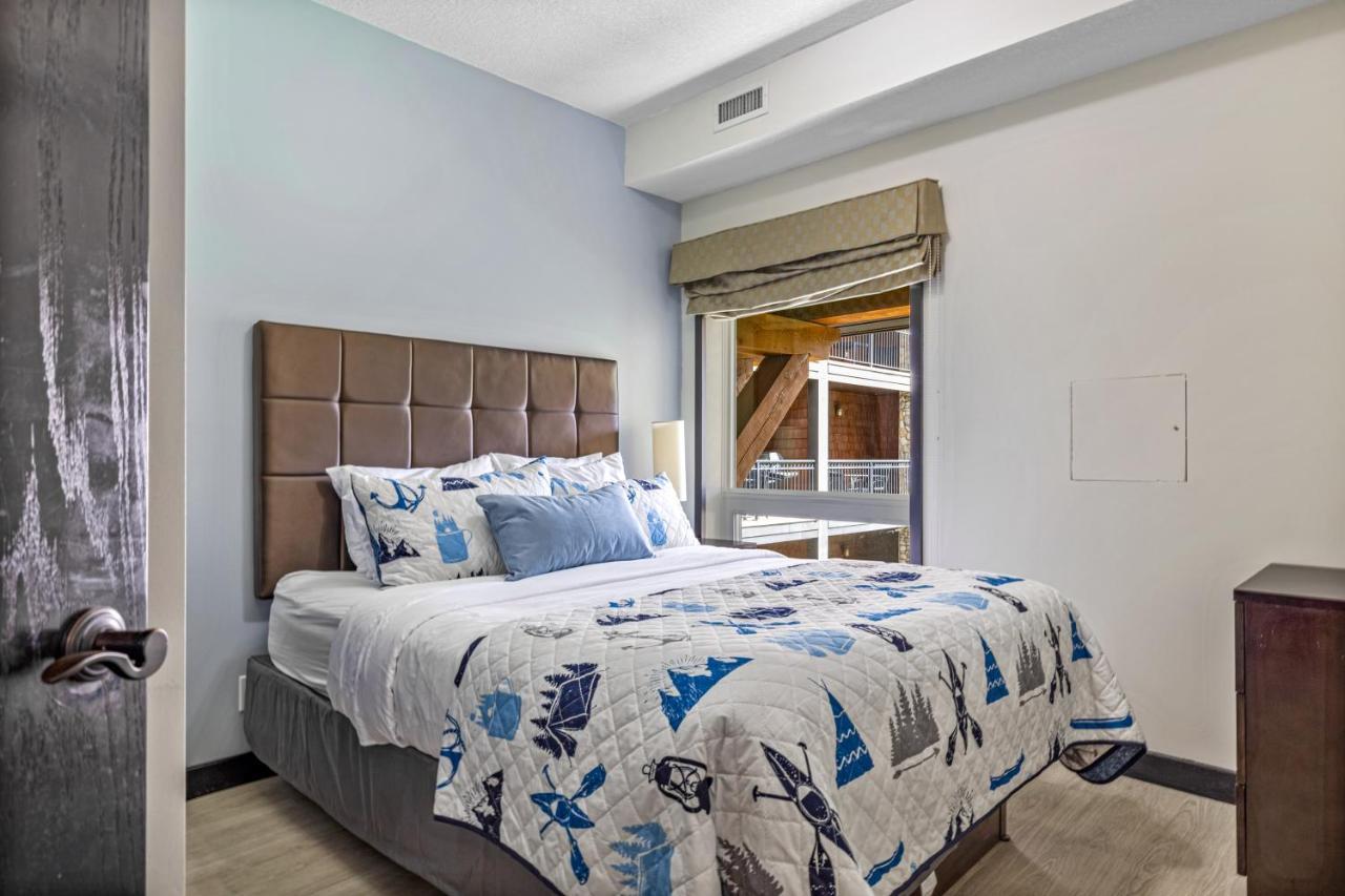 Outstanding Mountain Condo Waterslide And Hot Tub Managed By Little Sister Getaways Canmore Exteriér fotografie