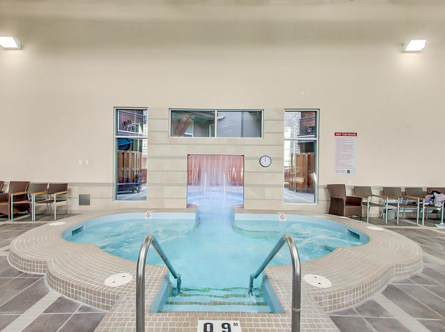 Outstanding Mountain Condo Waterslide And Hot Tub Managed By Little Sister Getaways Canmore Exteriér fotografie