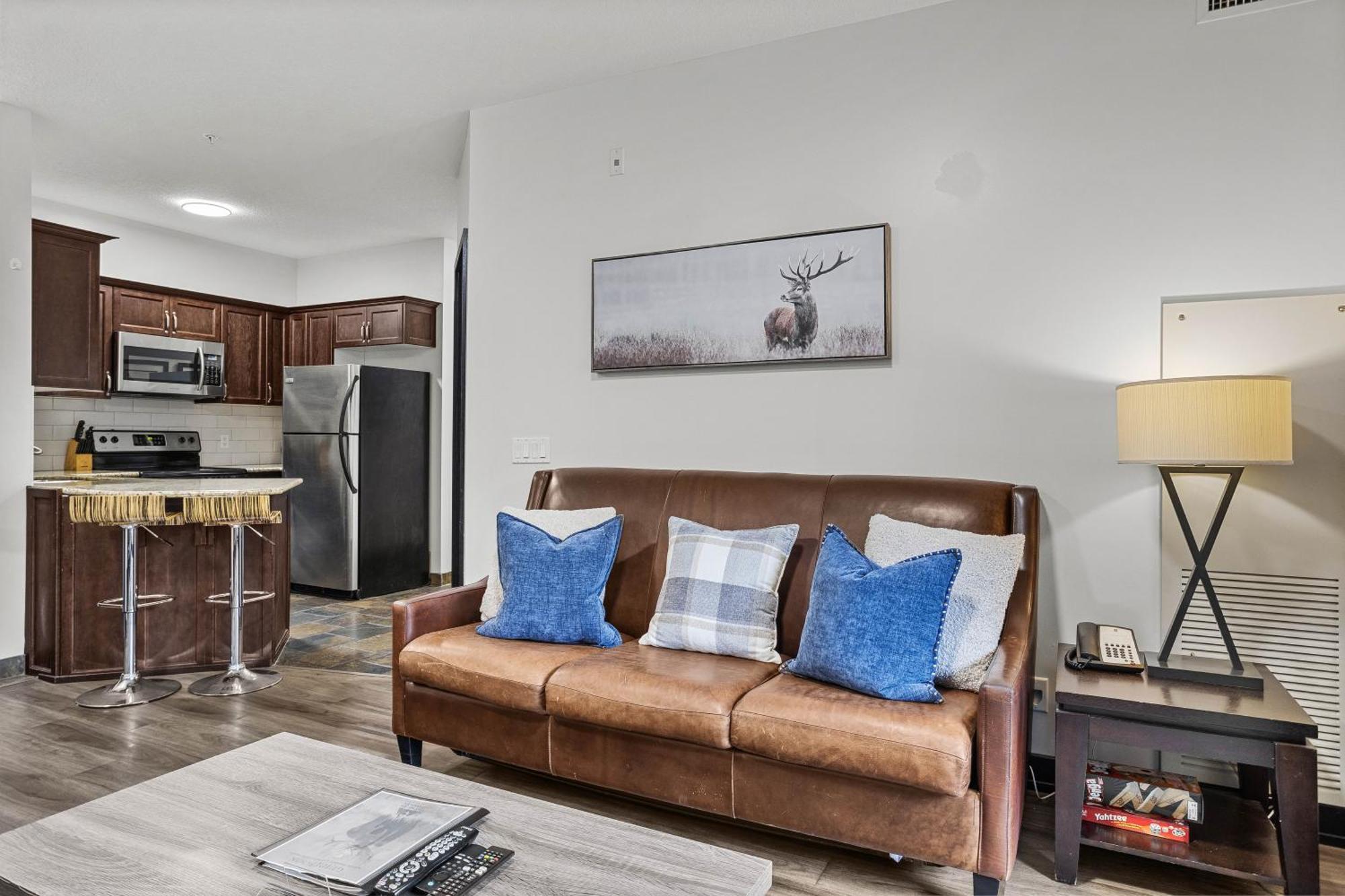 Outstanding Mountain Condo Waterslide And Hot Tub Managed By Little Sister Getaways Canmore Exteriér fotografie